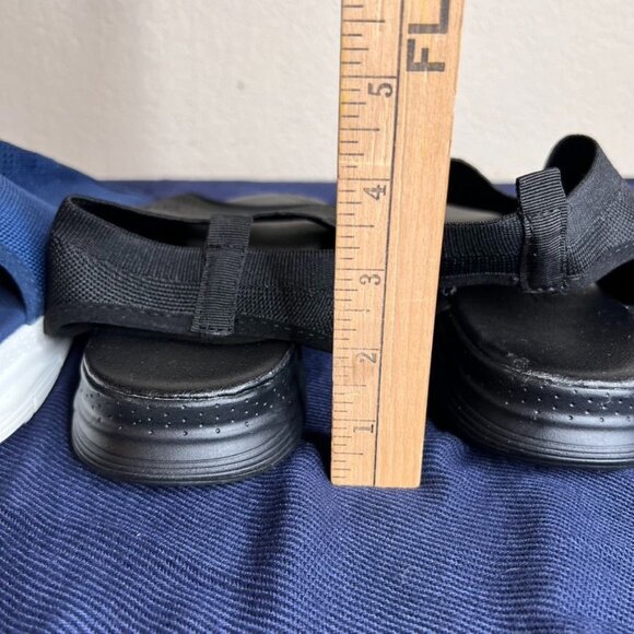 2 Pairs of Women's Sandals - Mesh Uppers Lightweight Pull-On Breathable **READ - Picture 5 of 11